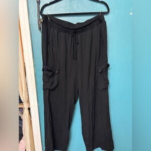 Torrid Black Cargo Pants 2R 18-20 loose and comfy